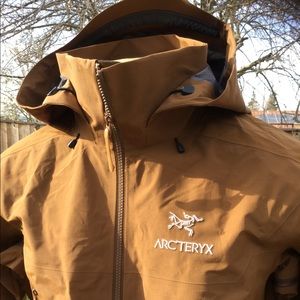 Men’s ARC’TERYX BETA AR Gore-Tex HardShell Jacket
